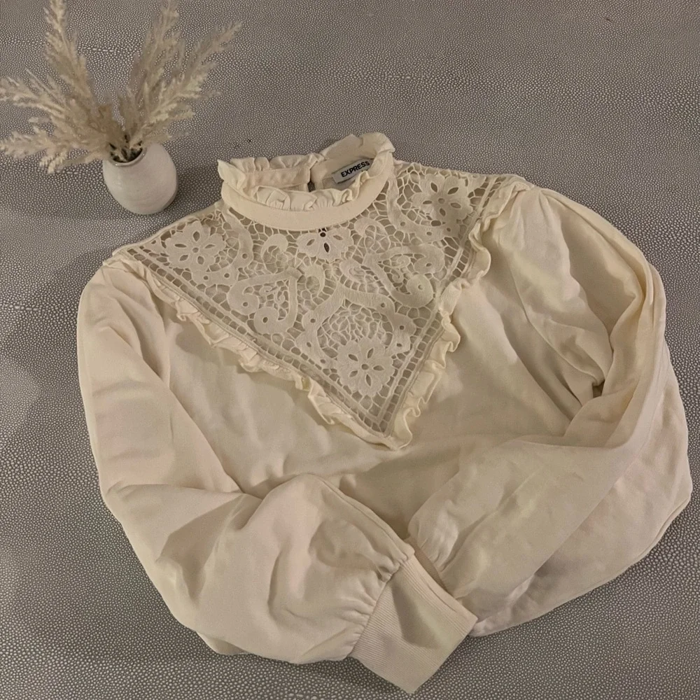Express Cream Lace Blouse